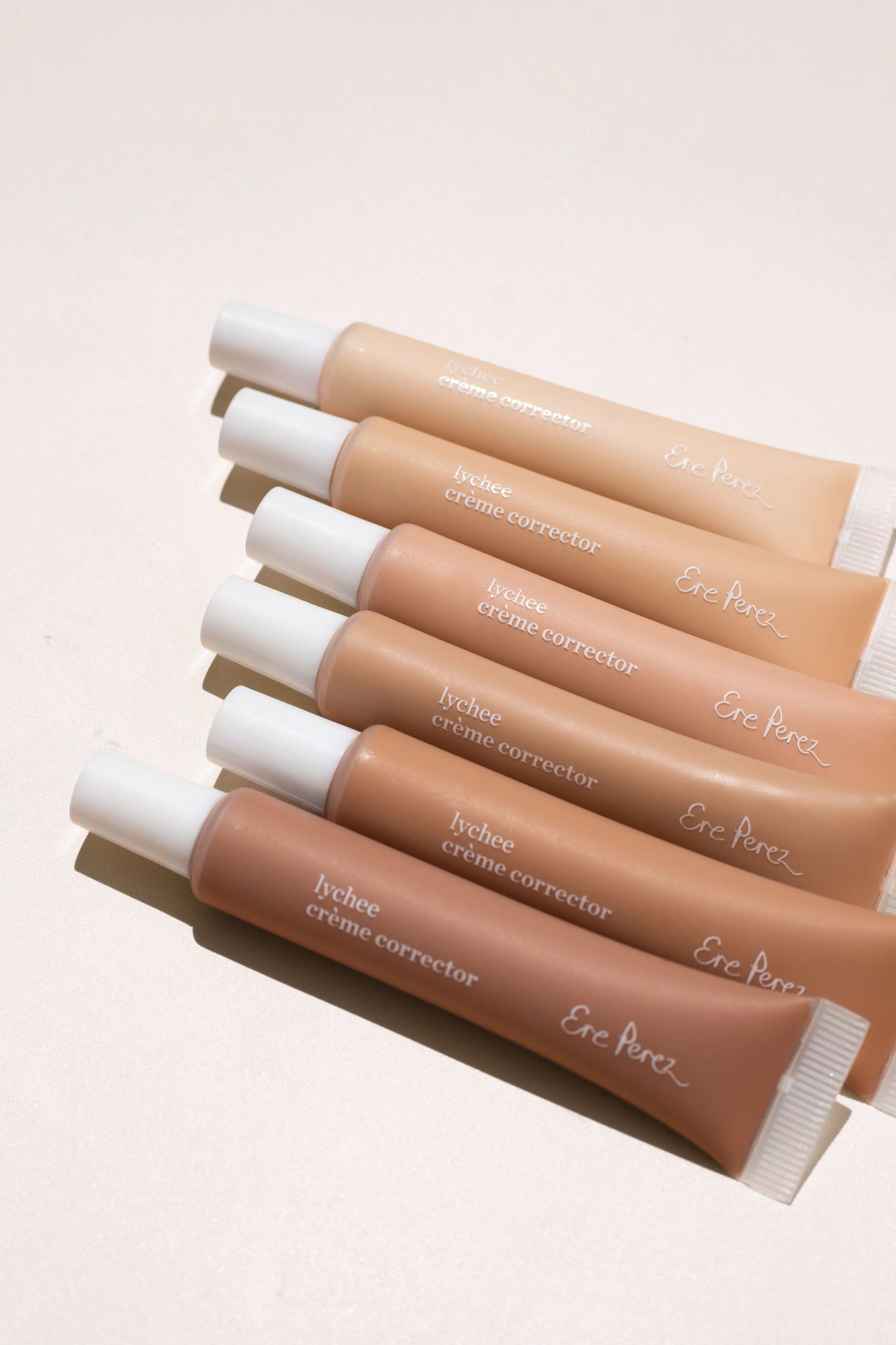 Lychee Crème Corrector - Seis  - Image 9