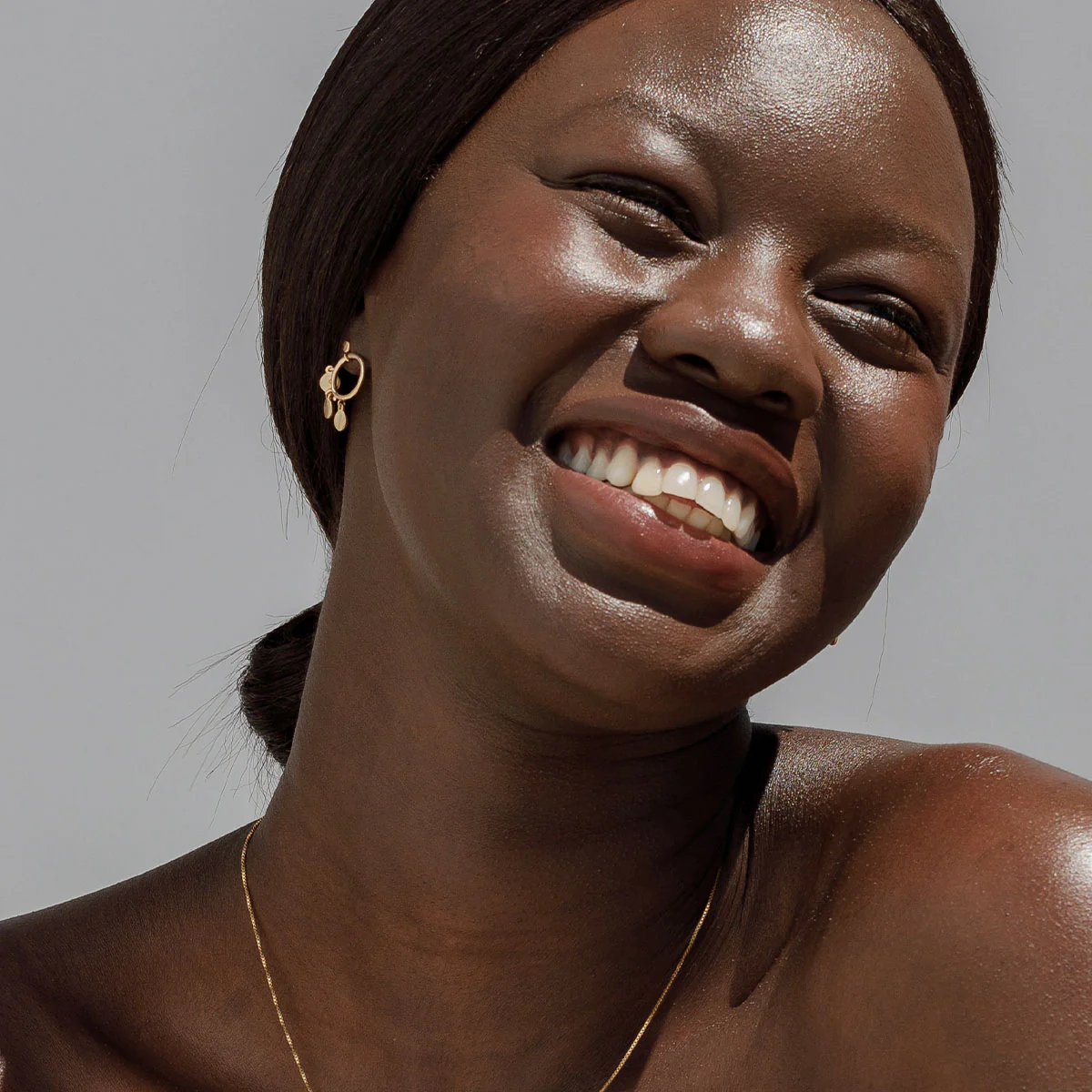 Skin Tint Serum Foundation SPF15 - Rich Amber - Image 4