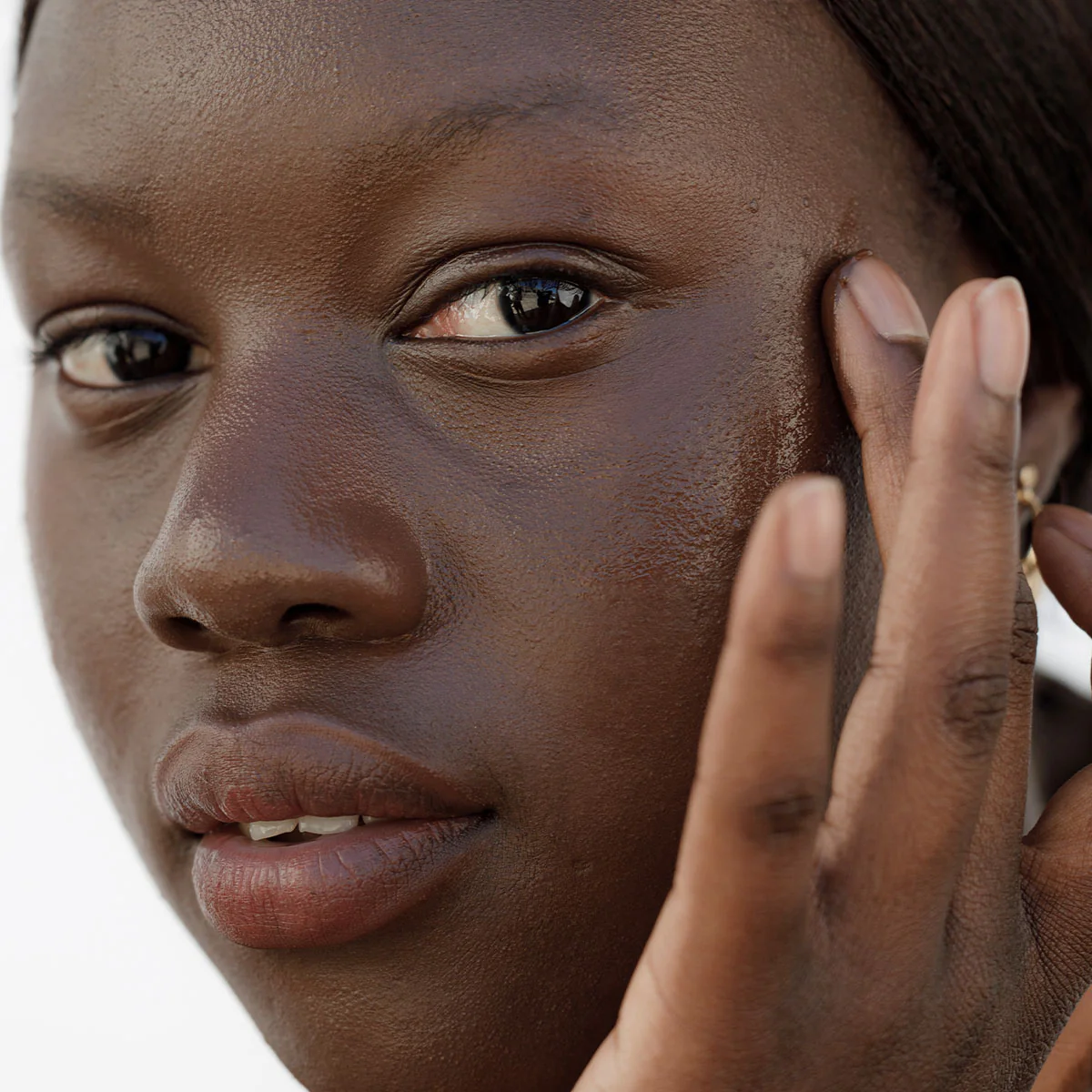 Skin Tint Serum Foundation SPF15 - Rich Amber - Image 5