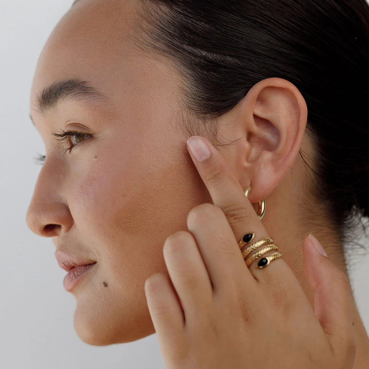 Skin Tint Serum Foundation SPF15 - Warm Buff - Image 5